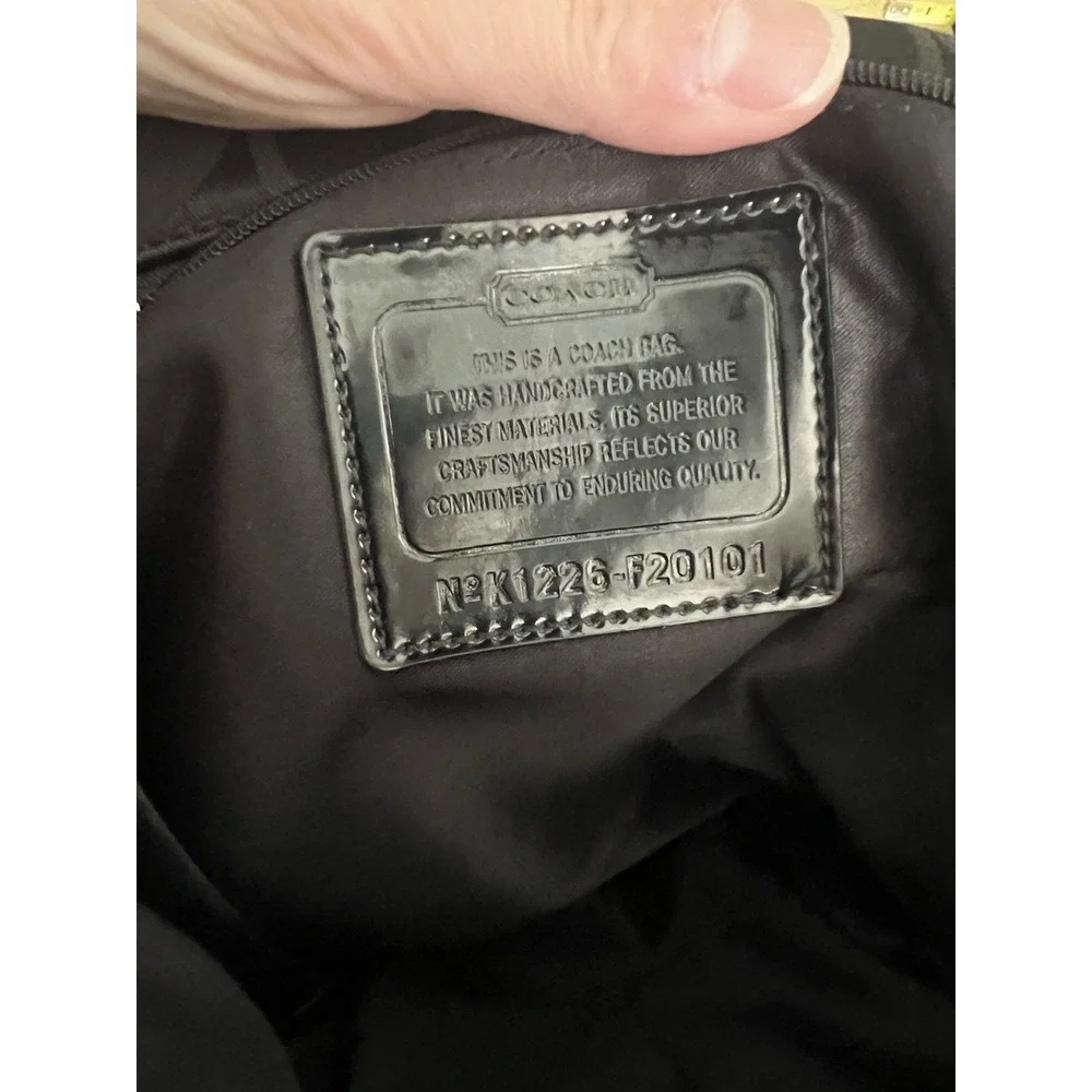 Coach Y2K Poppy Black Signature Fabric and Patent Leather Daisy Tote F20101 🖤